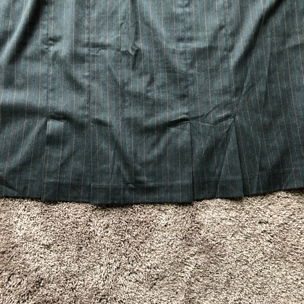 Lane Bryant Pencil Pleated skirt Size 28 - Picture 3 of 5